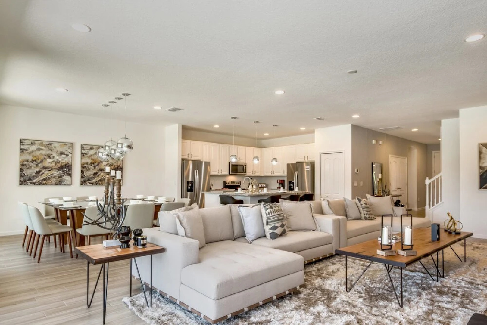 Solterra - 5212 Oakbourne Avenue