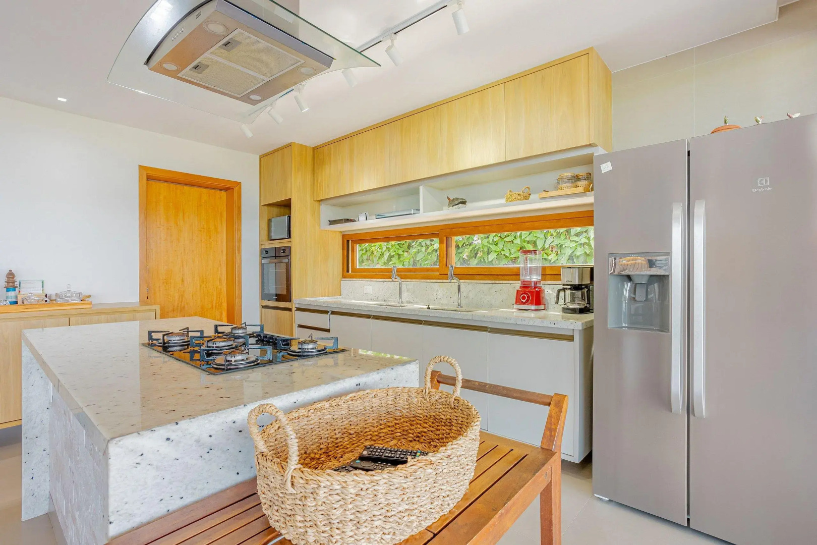 PF54 Casa Alto Padrão 5 Suítes com Diarista Inclusa - Praia do Forte