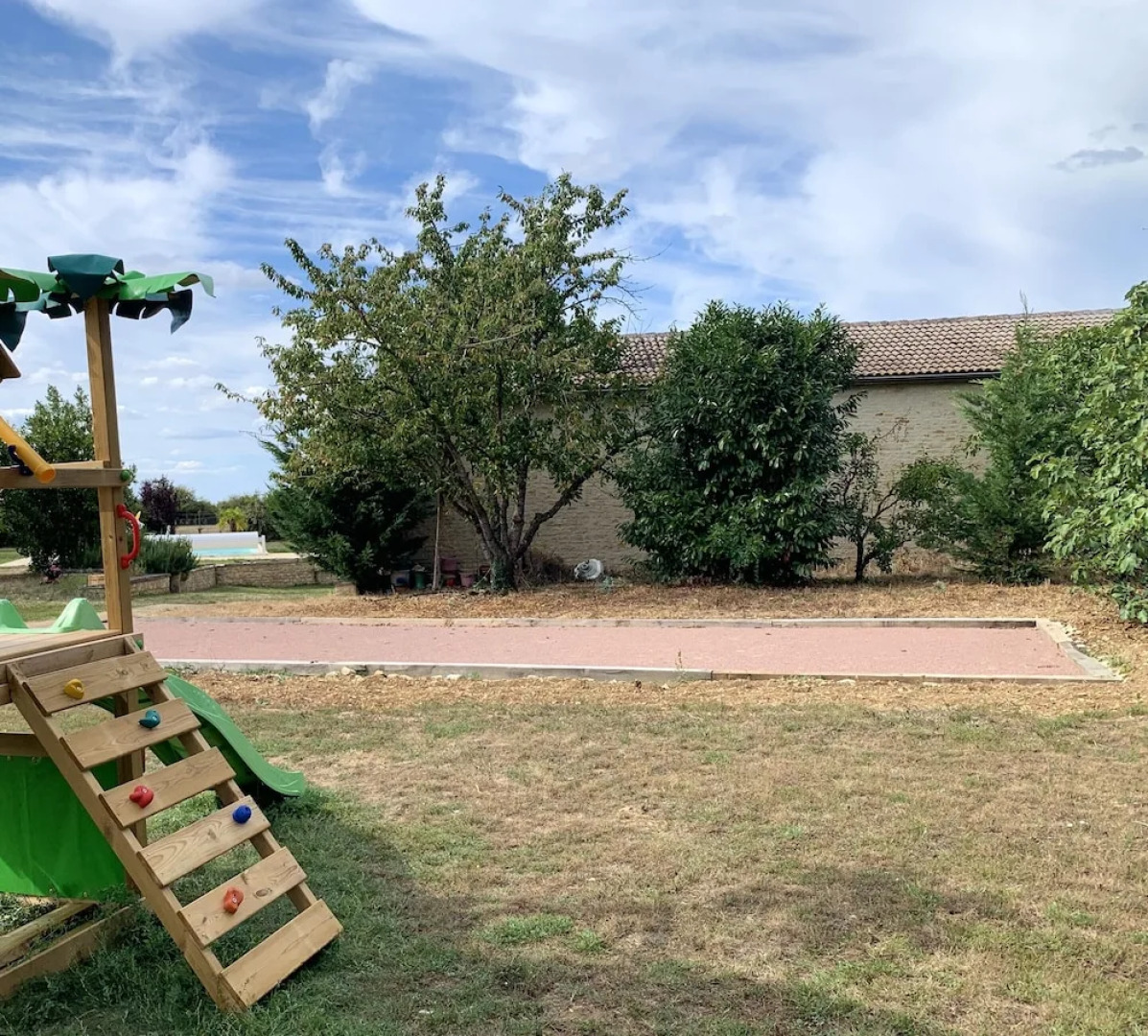 Villa With 5 Bedrooms in Saint-jean-de-sauves, With Private Pool, Enclosed Garden and Wifi