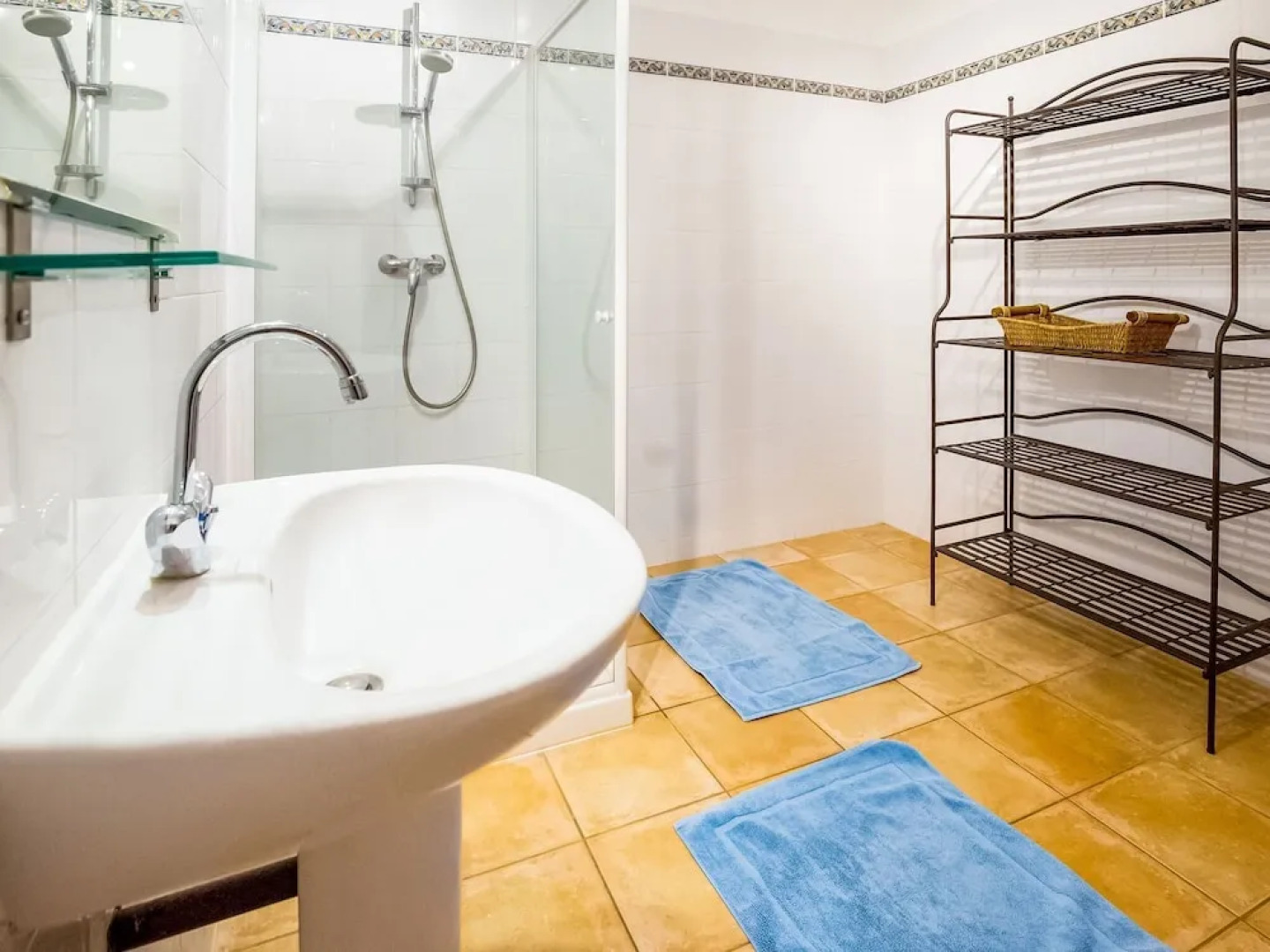 Charming Holiday Home In Montclus with Terrace