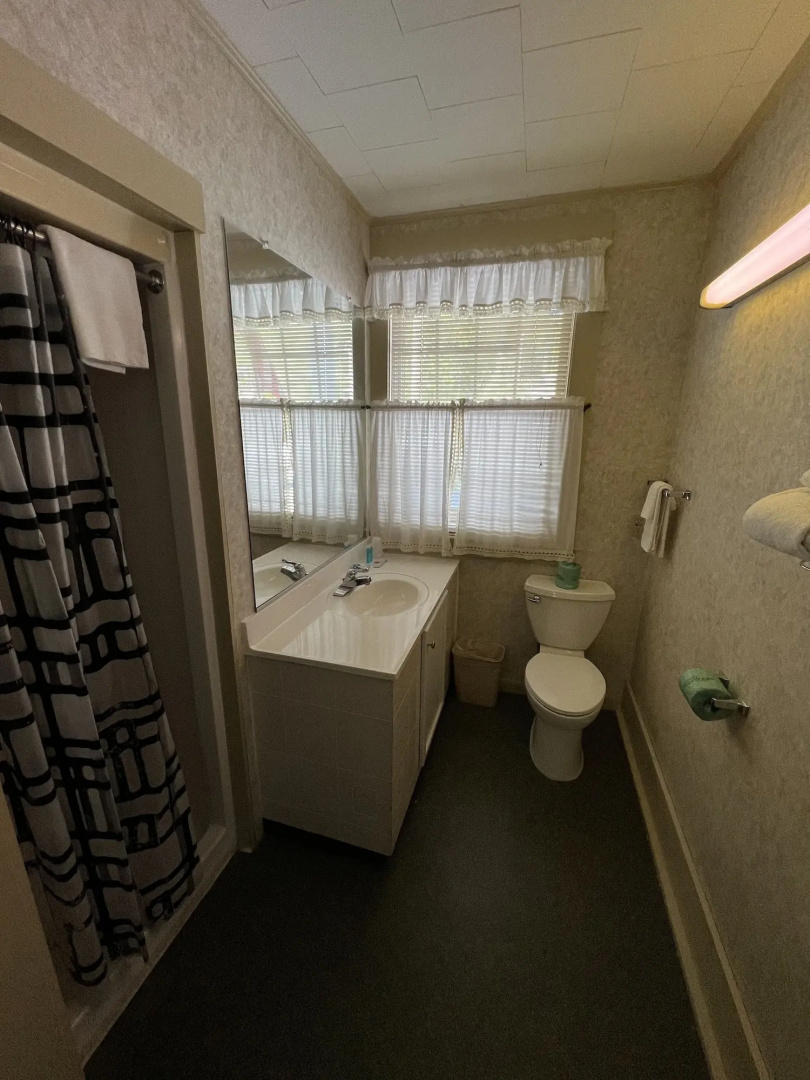 School House Inn