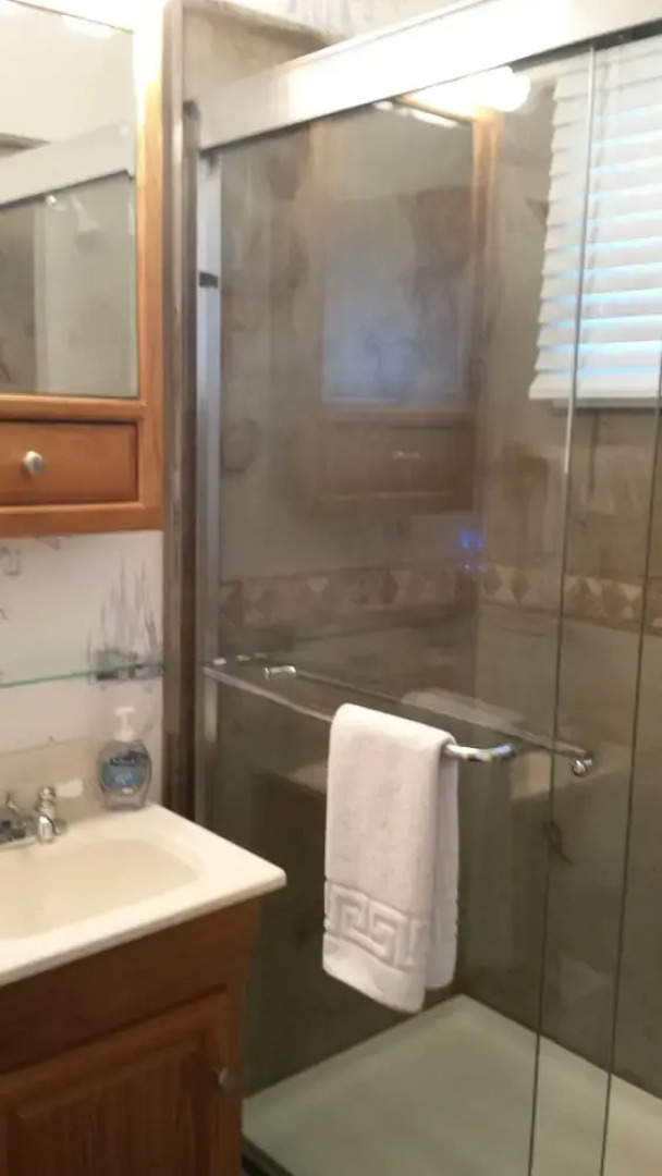 Square Rigger Harbor Motel