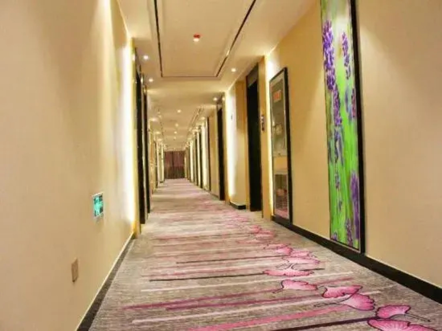 Lavande Hotel Guangyuan East Lizhou Road