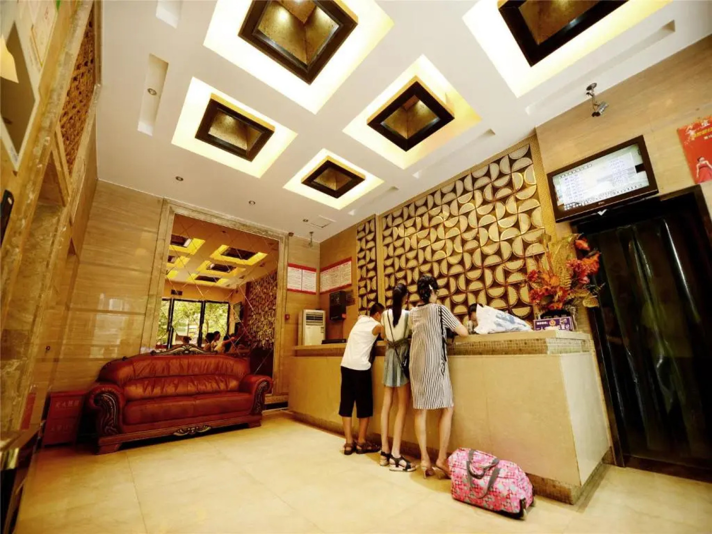 Dazhou Yimeijia Business Holiday Hotel
