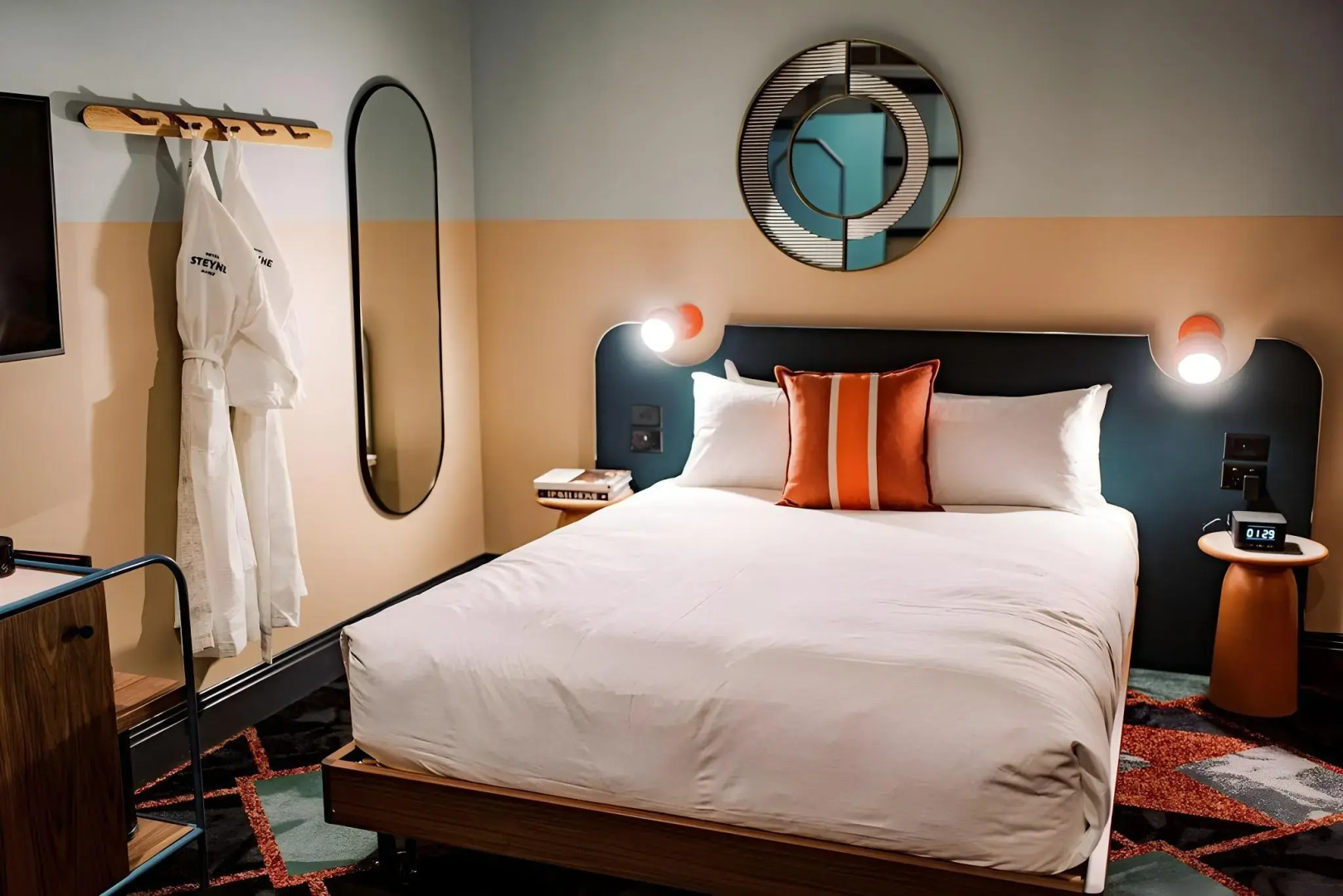 Stay at Hotel Steyne