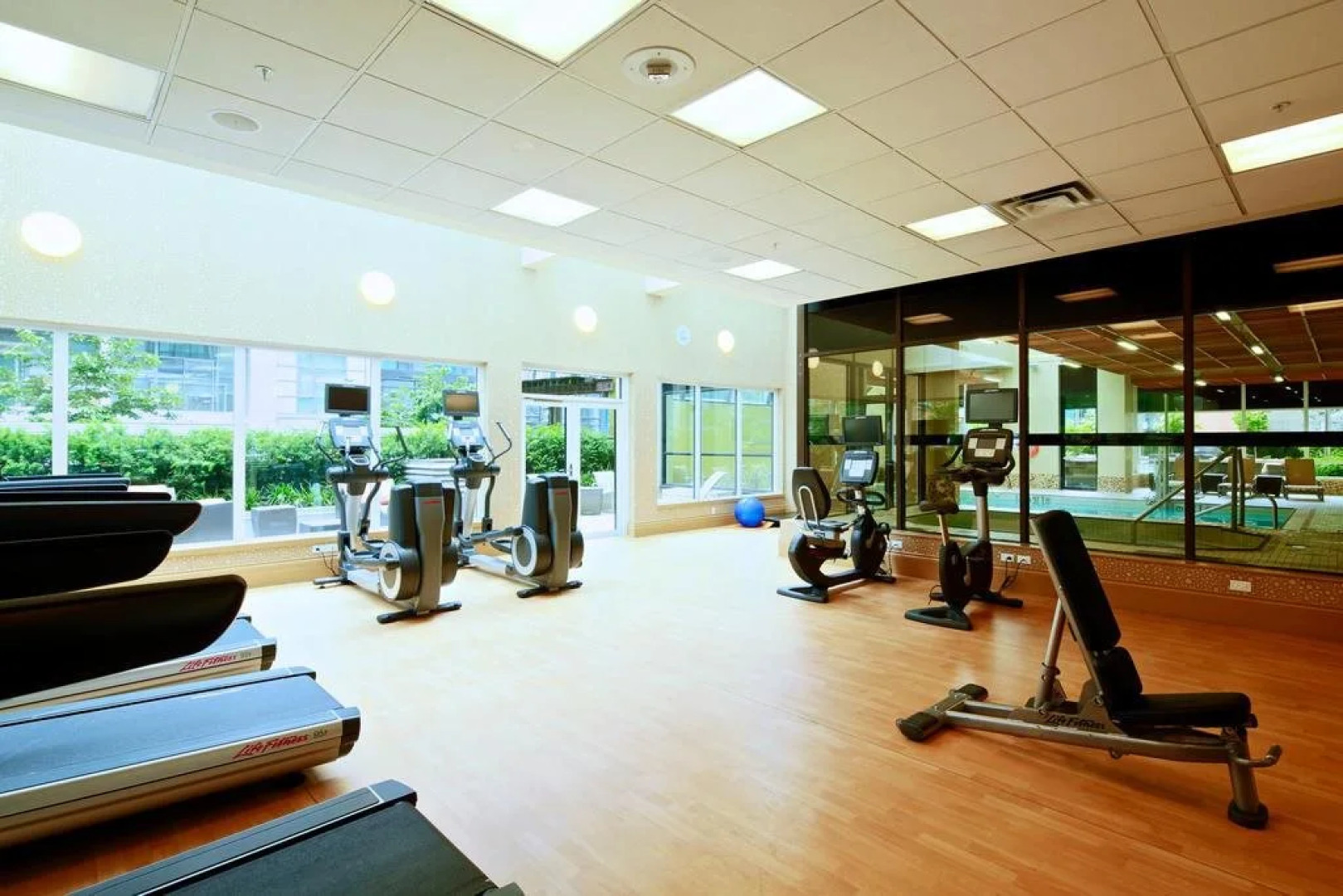 Landis Hotel & Suites