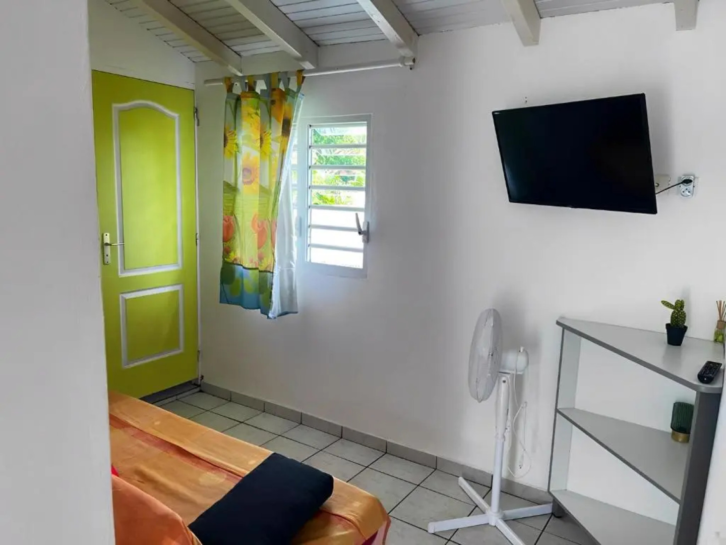 Apartment With 2 Bedrooms In Le Moule With Enclosed Garden And Wifi 300 M From The Beach