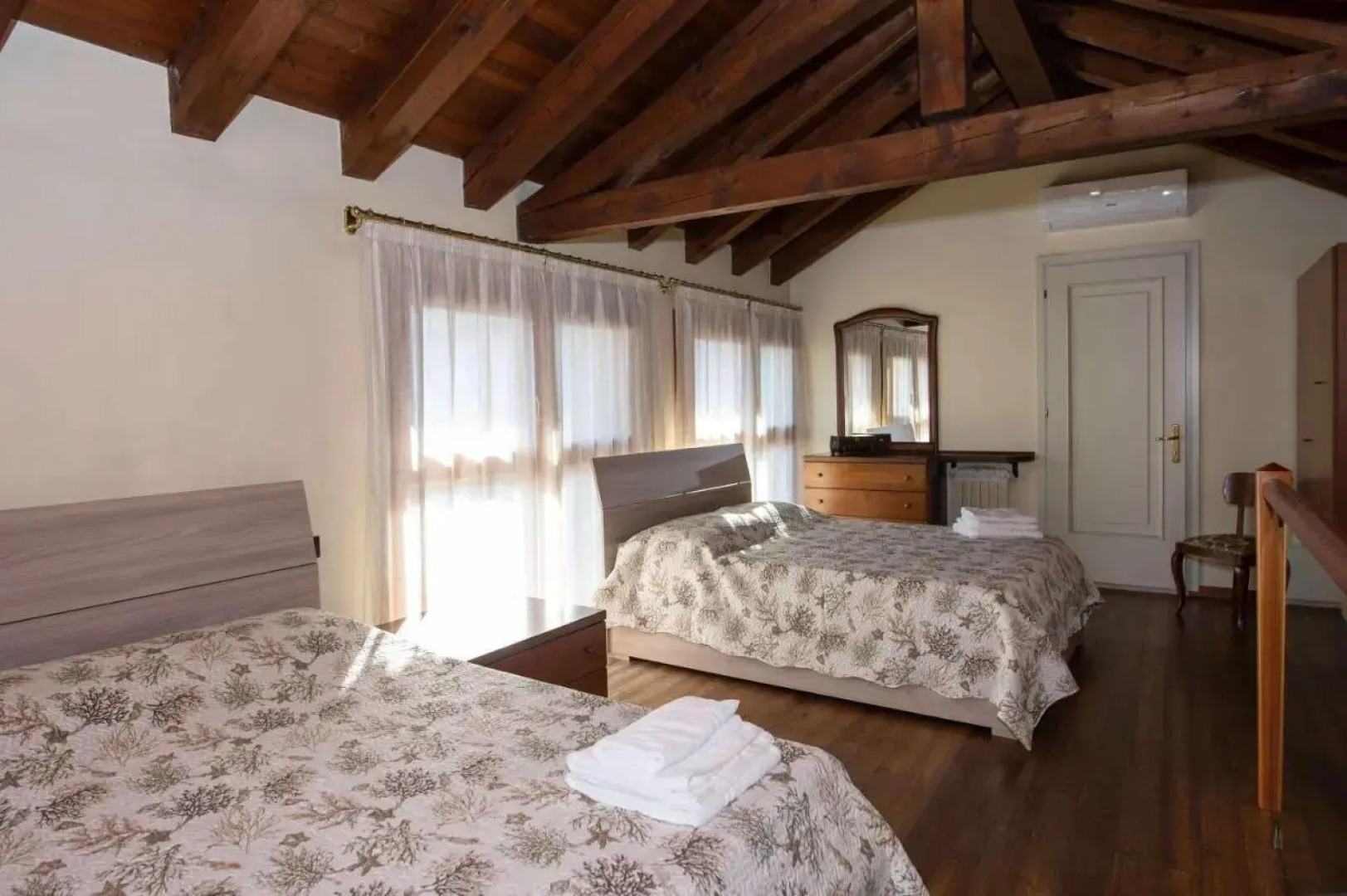 CA' RAFFAELLO lovely house near Venice