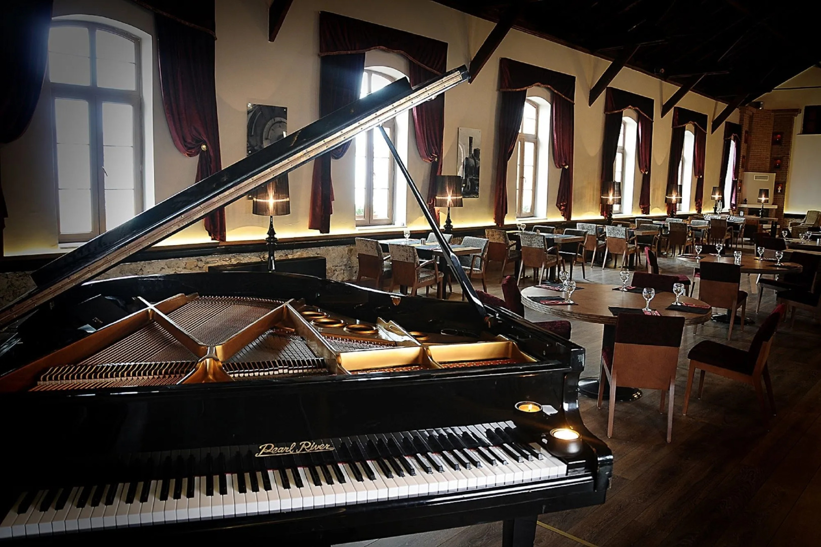 Montania Special Class Hotel