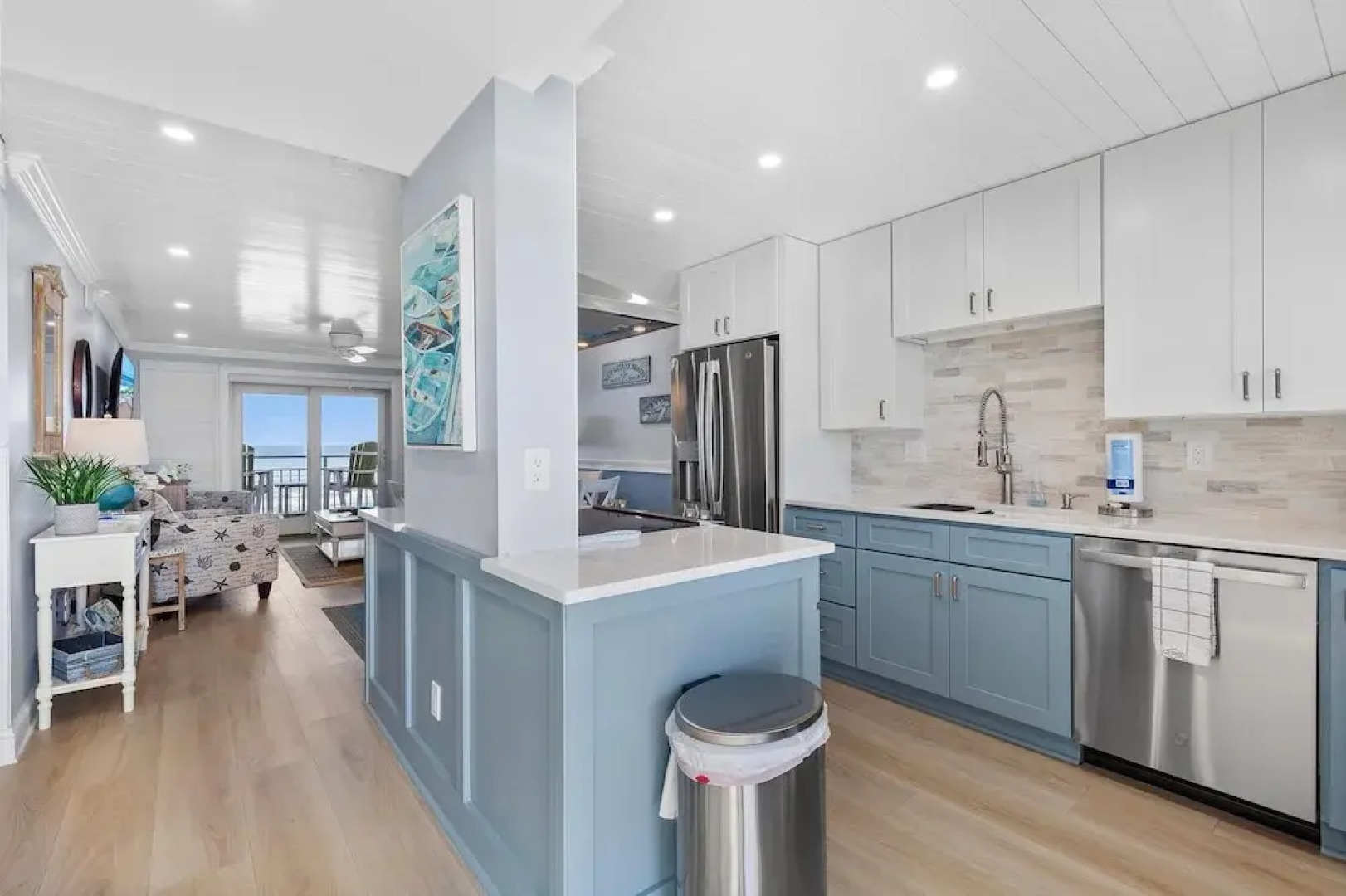 Sea Coast Gardens II 402