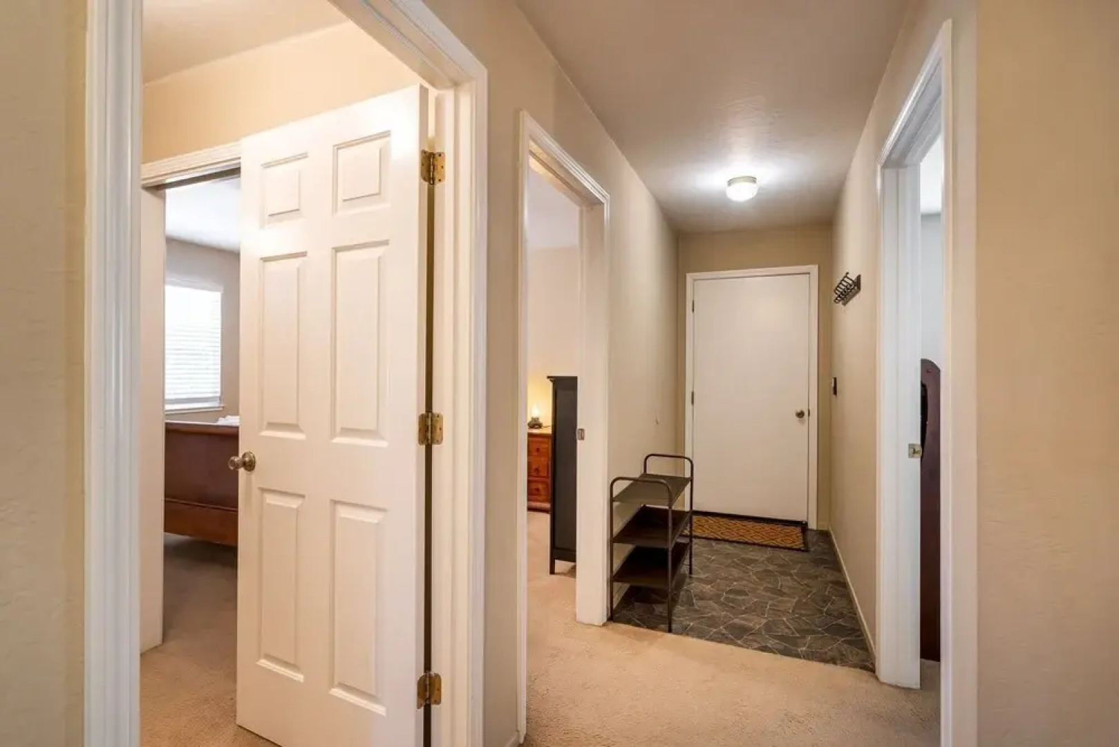 Wolf Den - Check out the Beach, Country Club, Golf Course Enjoy the Wifi, Central Heat and Air Conditioning. Near Yosemite by Redawning