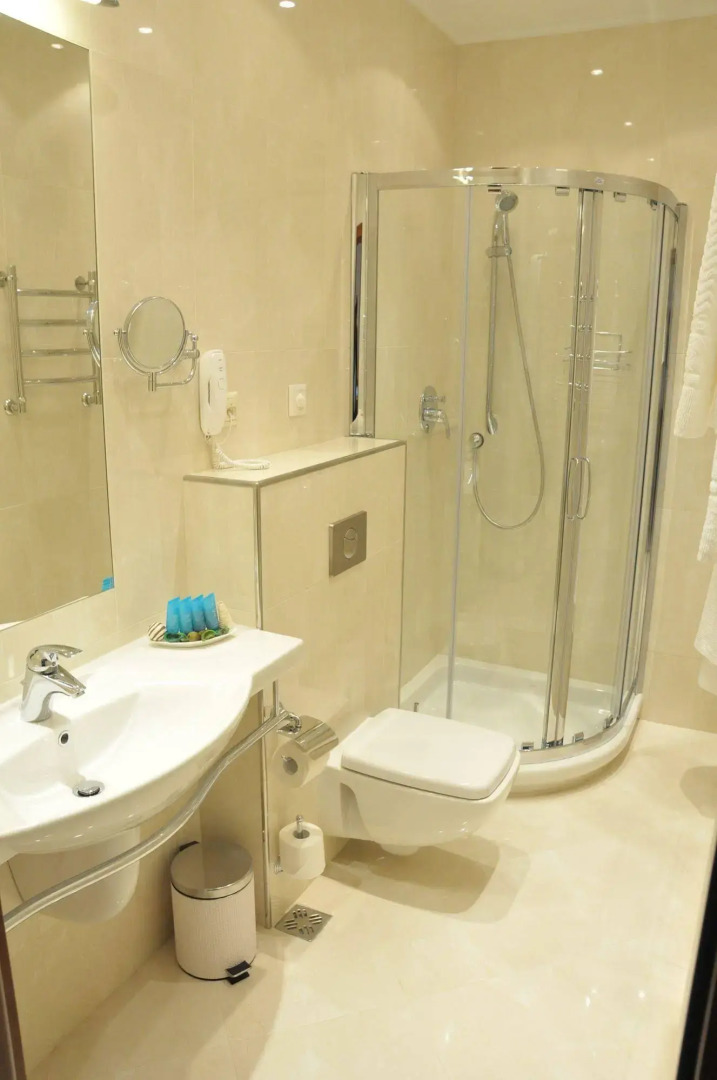 Отель Вэйлер