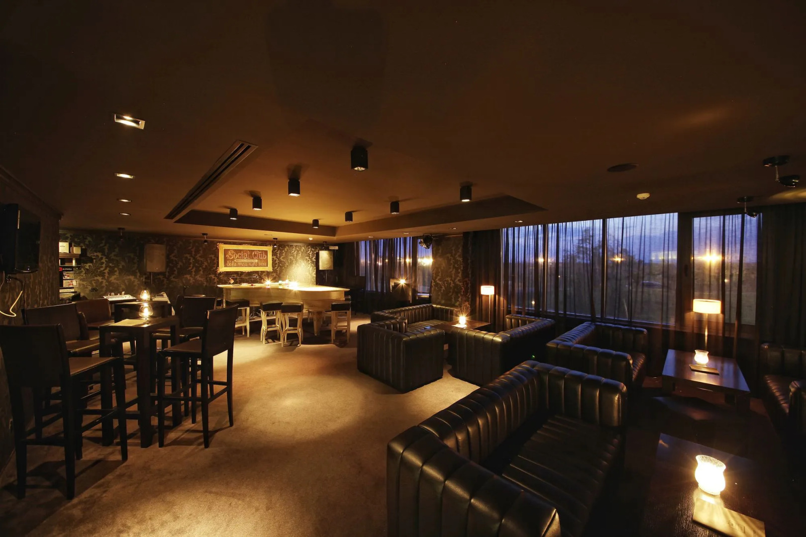 Lighthouse Apartments & Villas