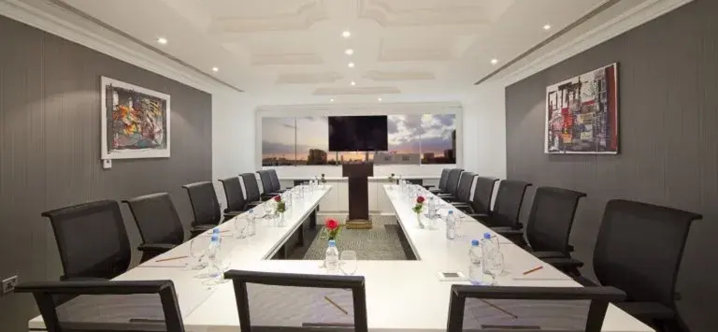 Swiss Hotel Corniche