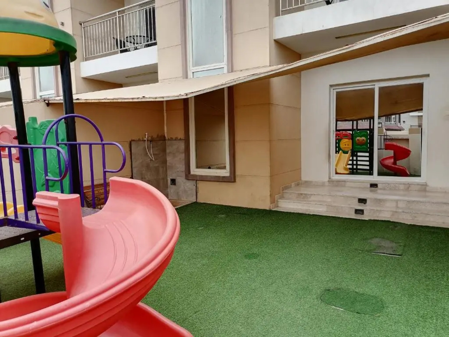 شاليهات الشاطيء beach chalets