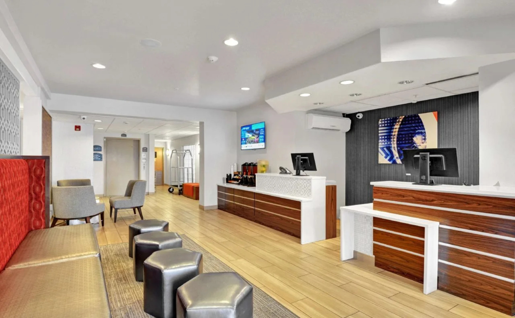 Executive Residency by Best Western Navigator Inn & Suites