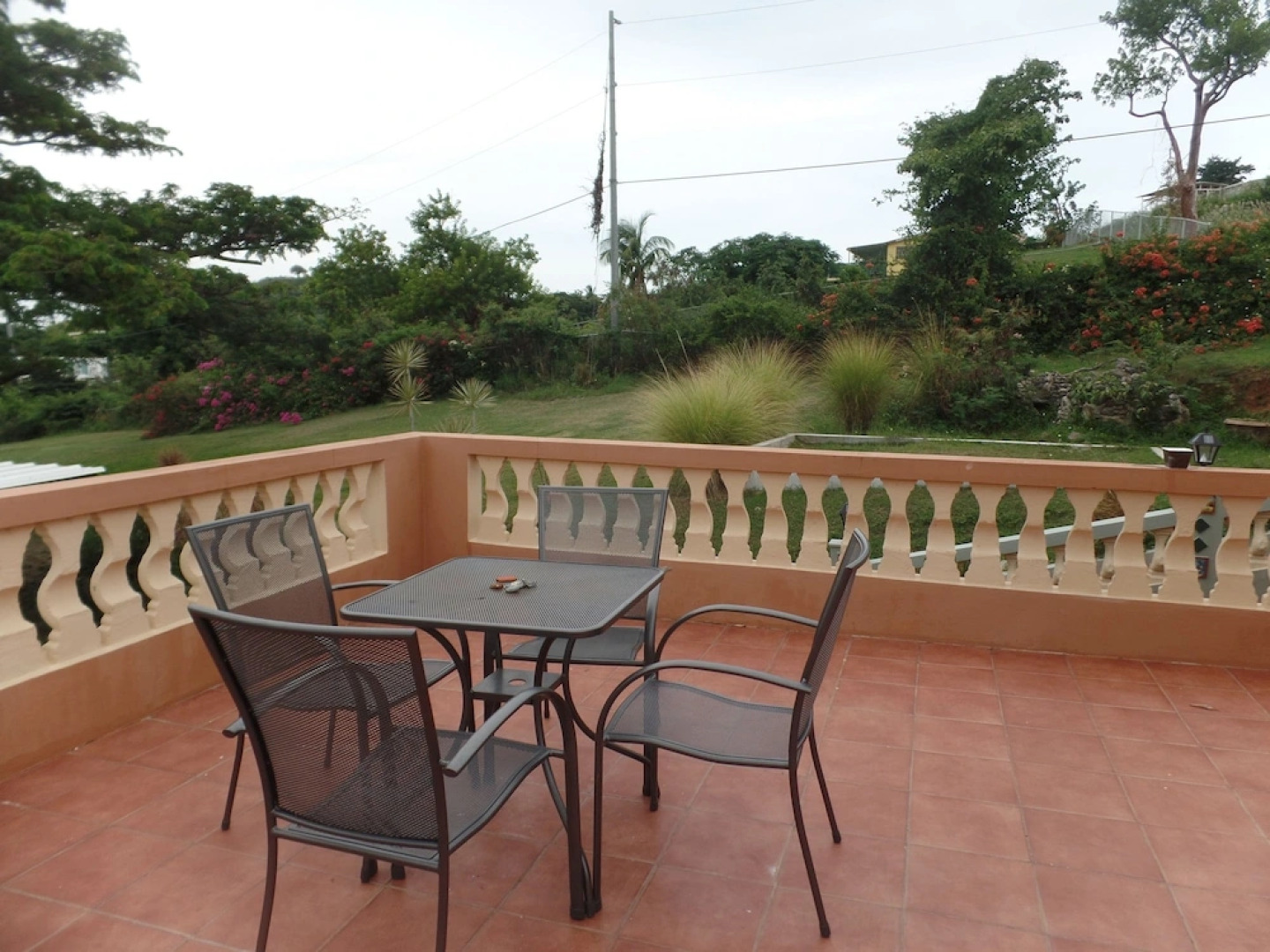 Isla Hermosa Guesthouse