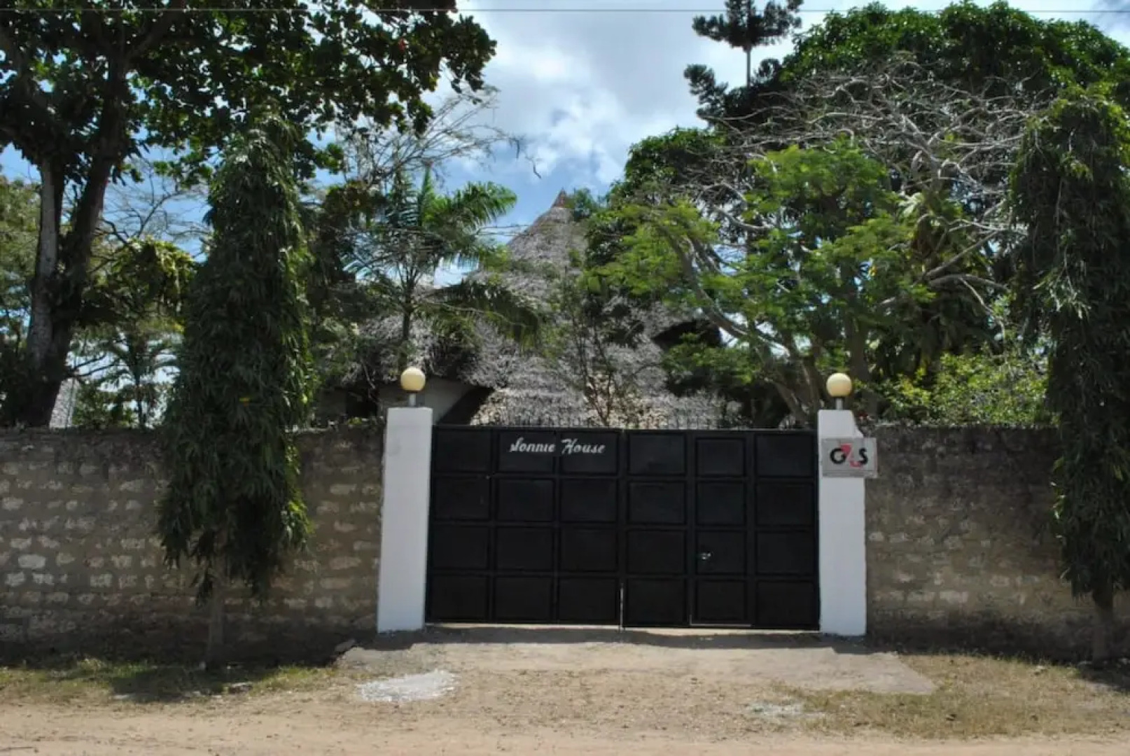 Sonnie House Diani