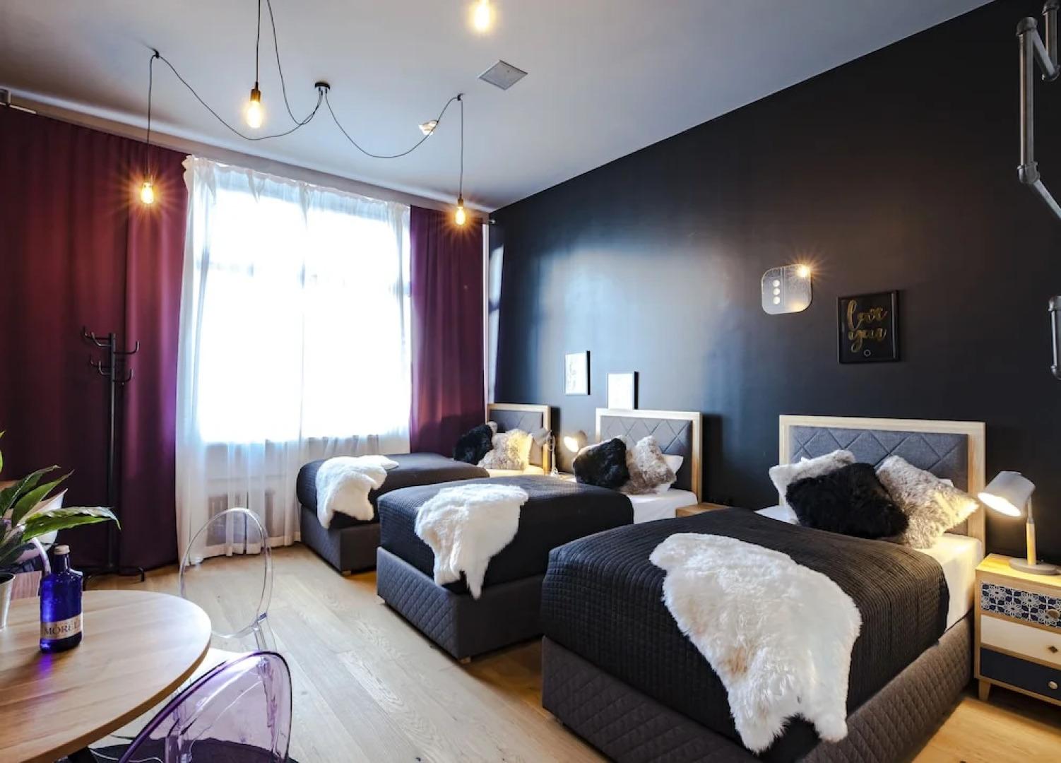 Design Hostel P182