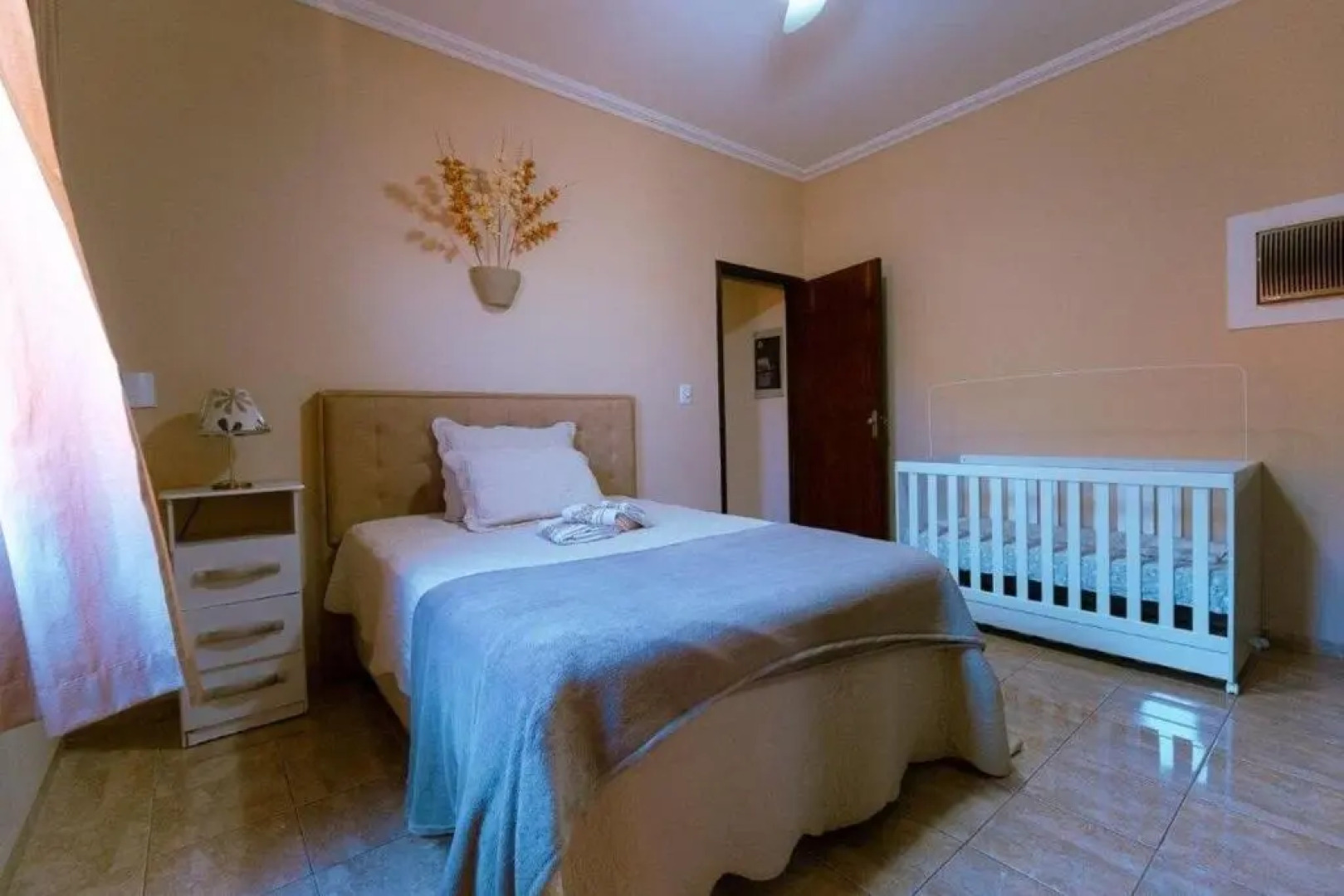 Sobrado relaxante com 4 quartos, enxoval completo , perfeito para famílias grandes