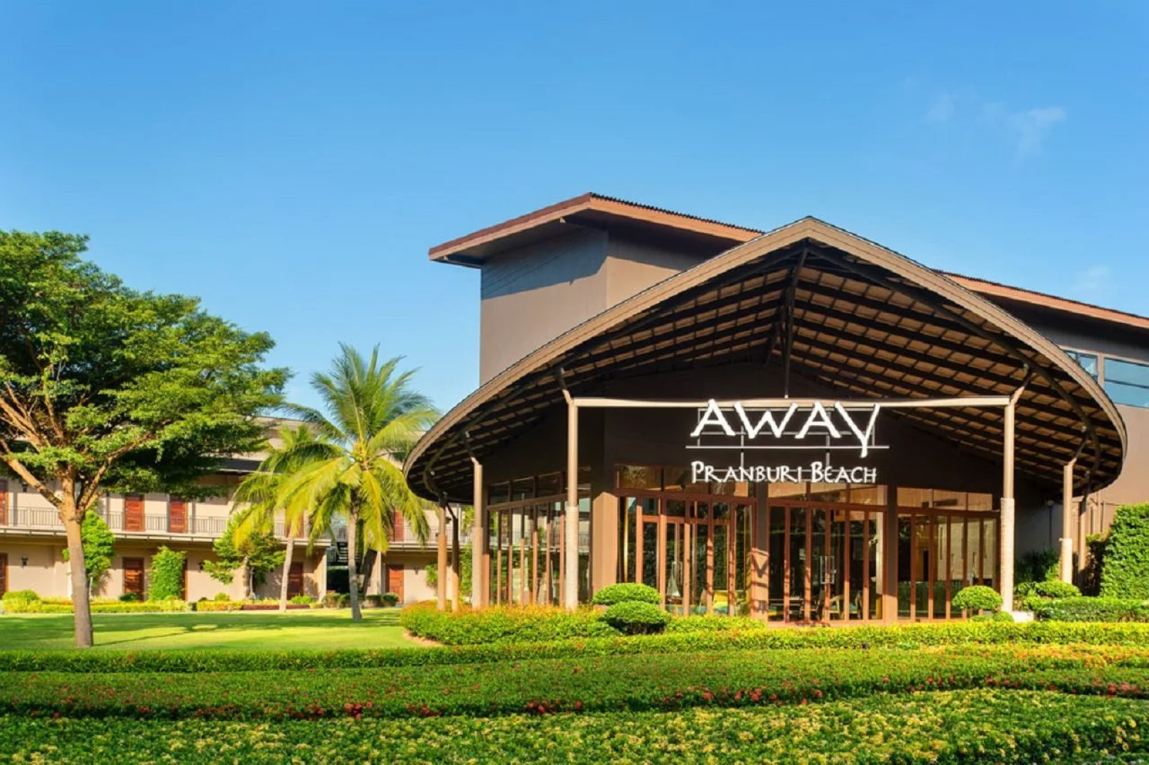 La Isla Pranburi Beach Resort