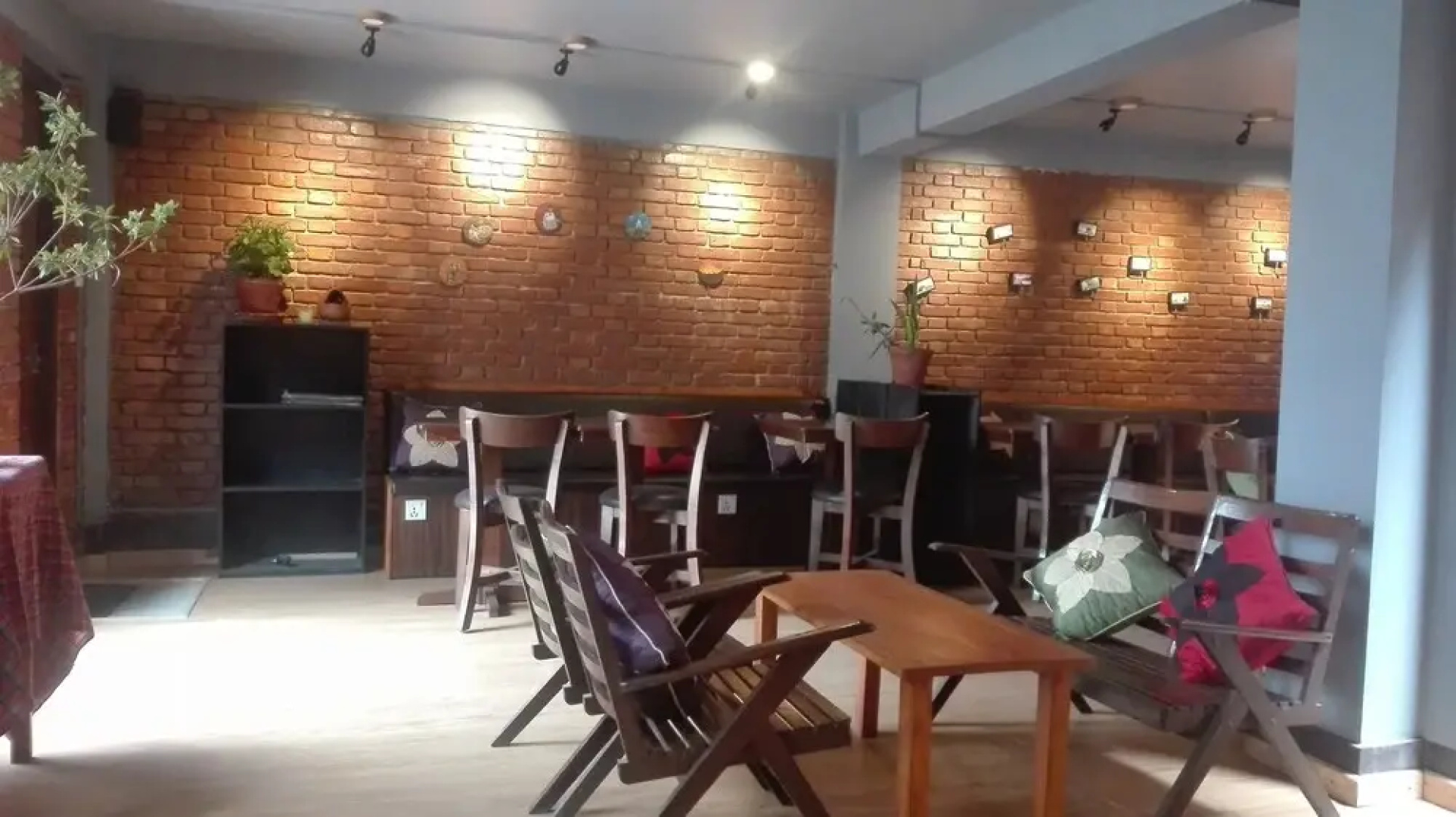 Cafe Beyond and Guest House