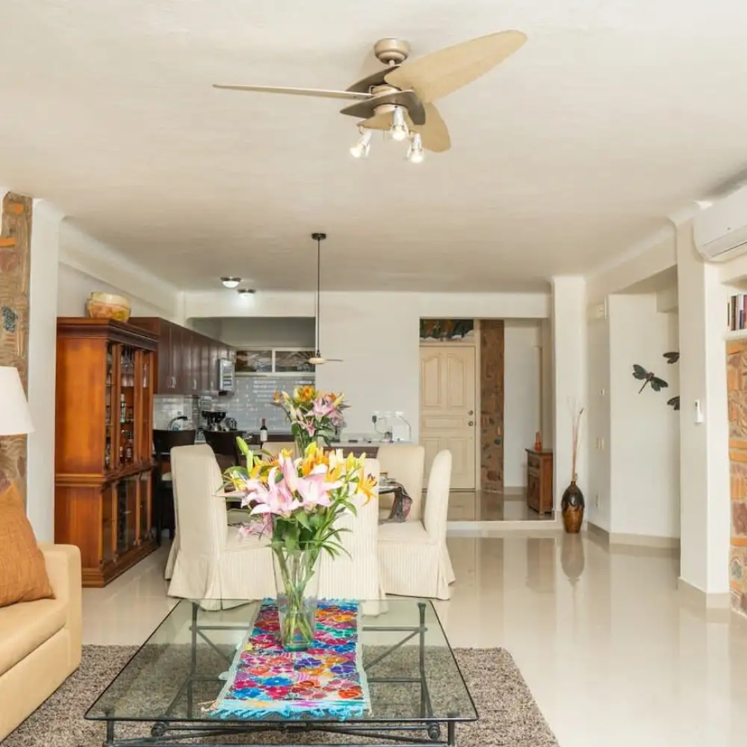 Ocean Front Condo With Pool Sleeps 6 Adults