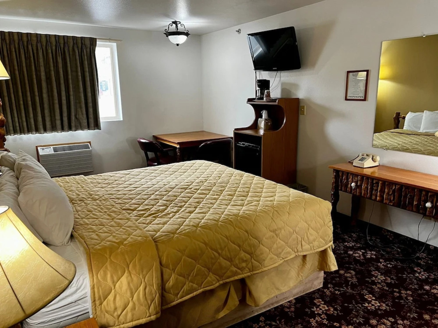 Buffalo Bill's Antlers Inn