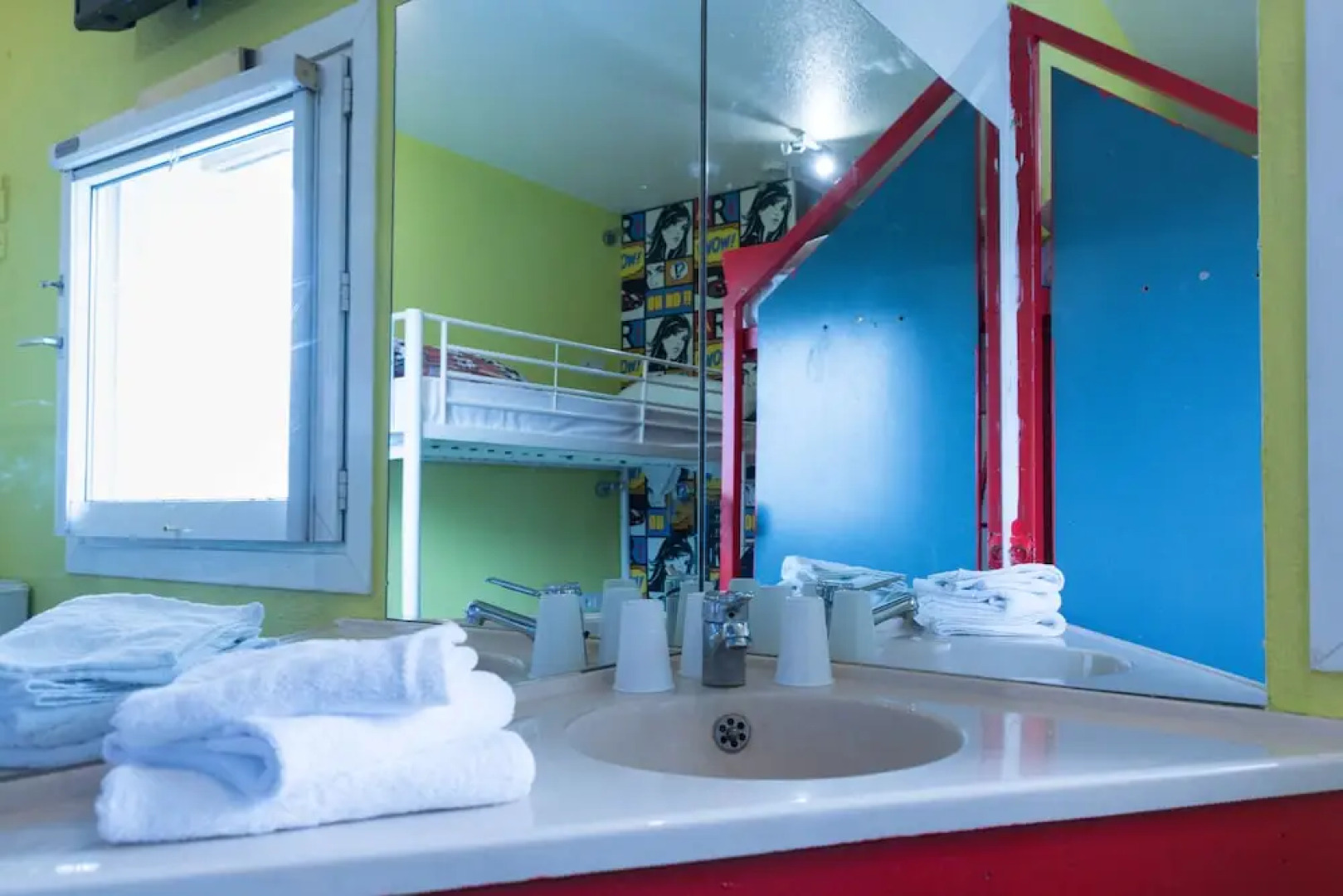 Lemon Hotel - Mery sur Oise/Cergy