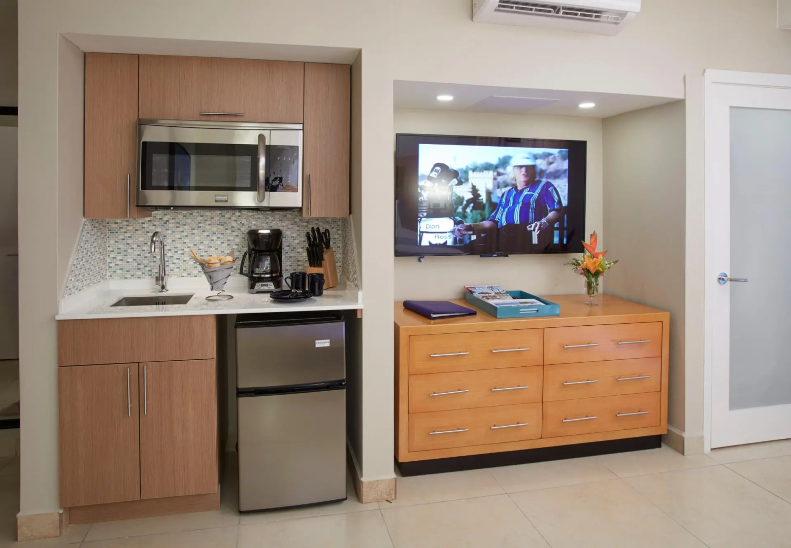 Divi Dutch Village Beach Resort