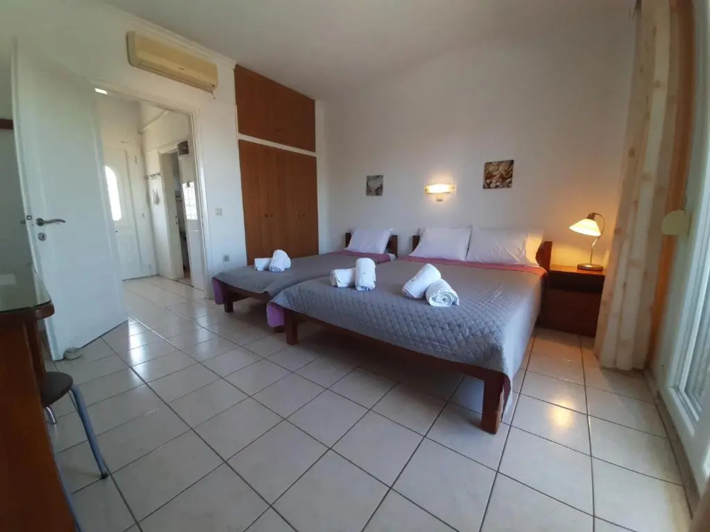 Theramvos Studios By Thomas