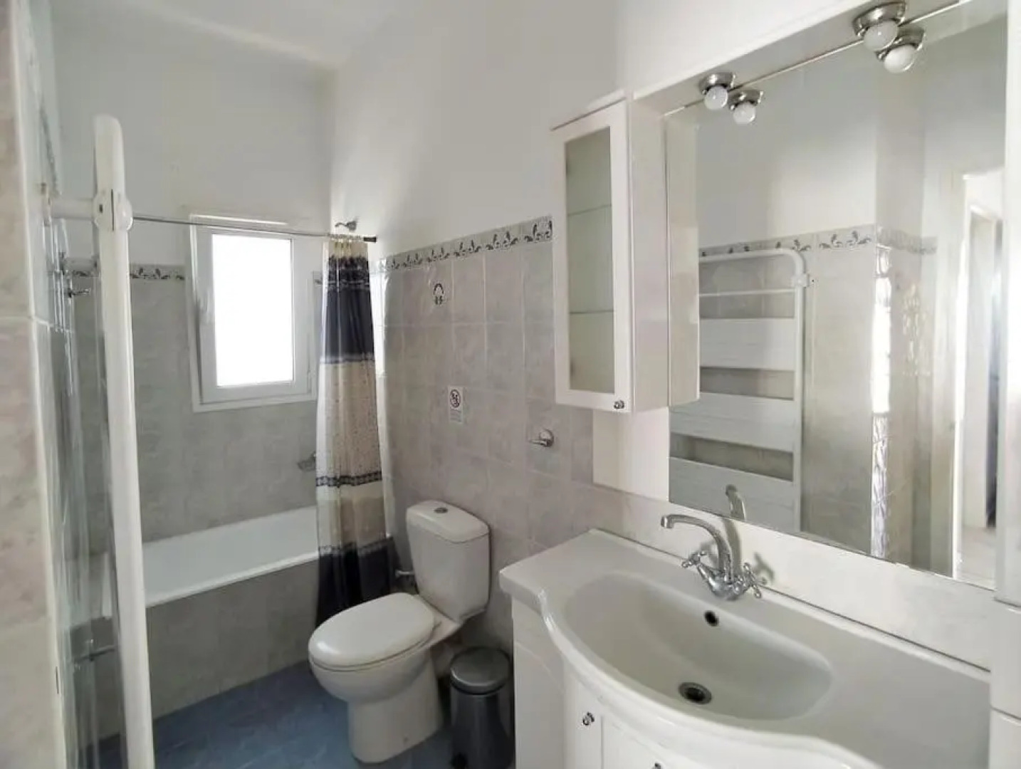 ALEXANDRA, 1 min walk to Magazia beach