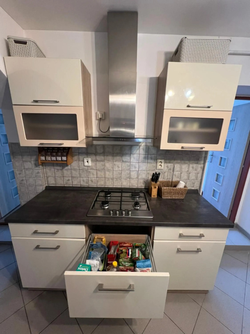 Priestranný dom v tichej časti mesta Levice.