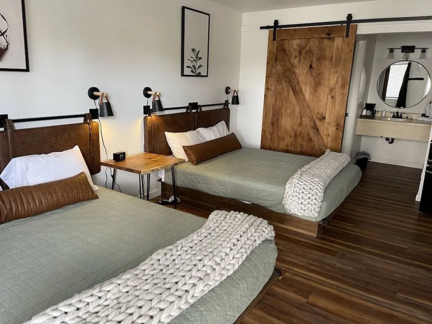 Trailhead Cabins & Lodging