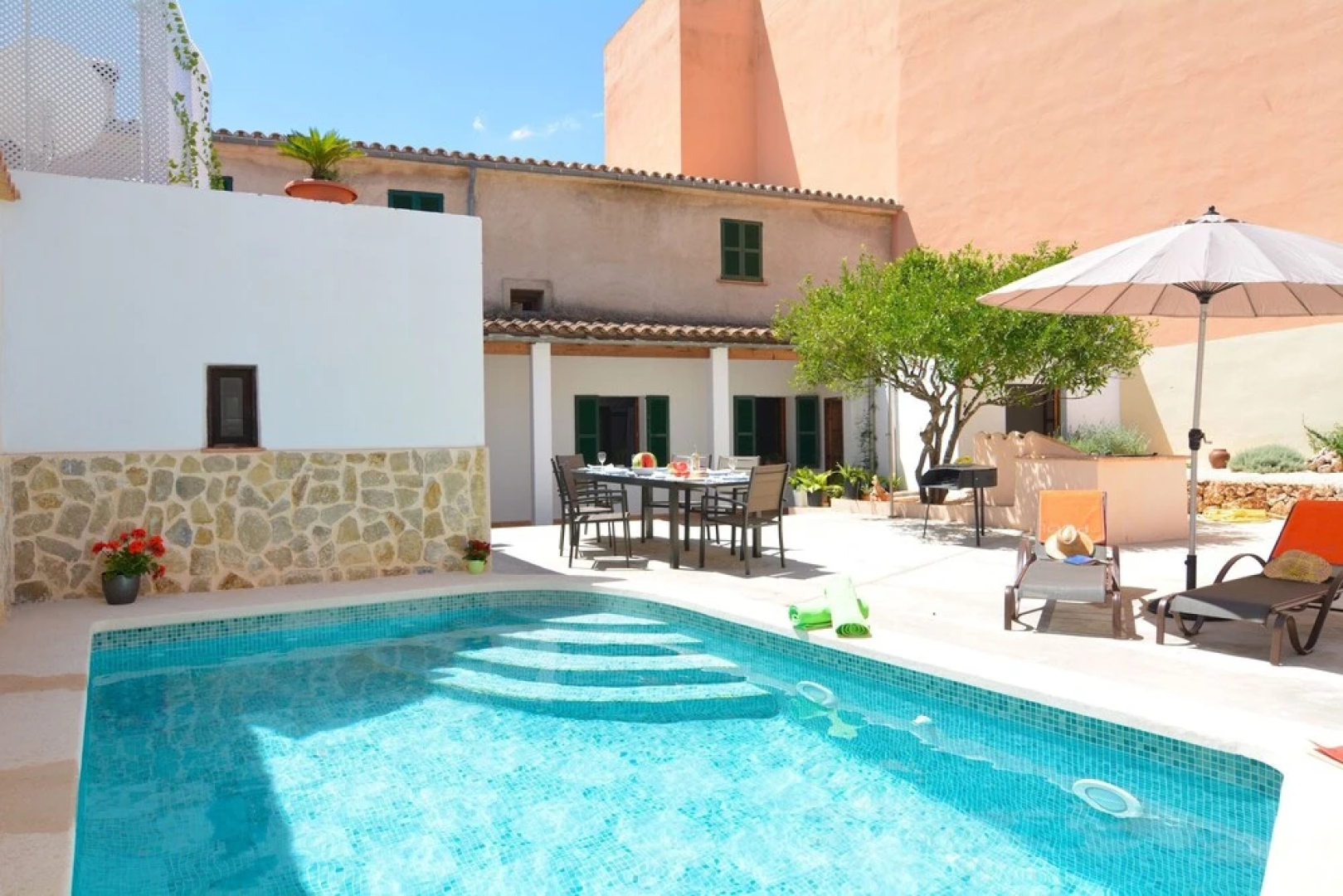 Mallorca Town House with pool