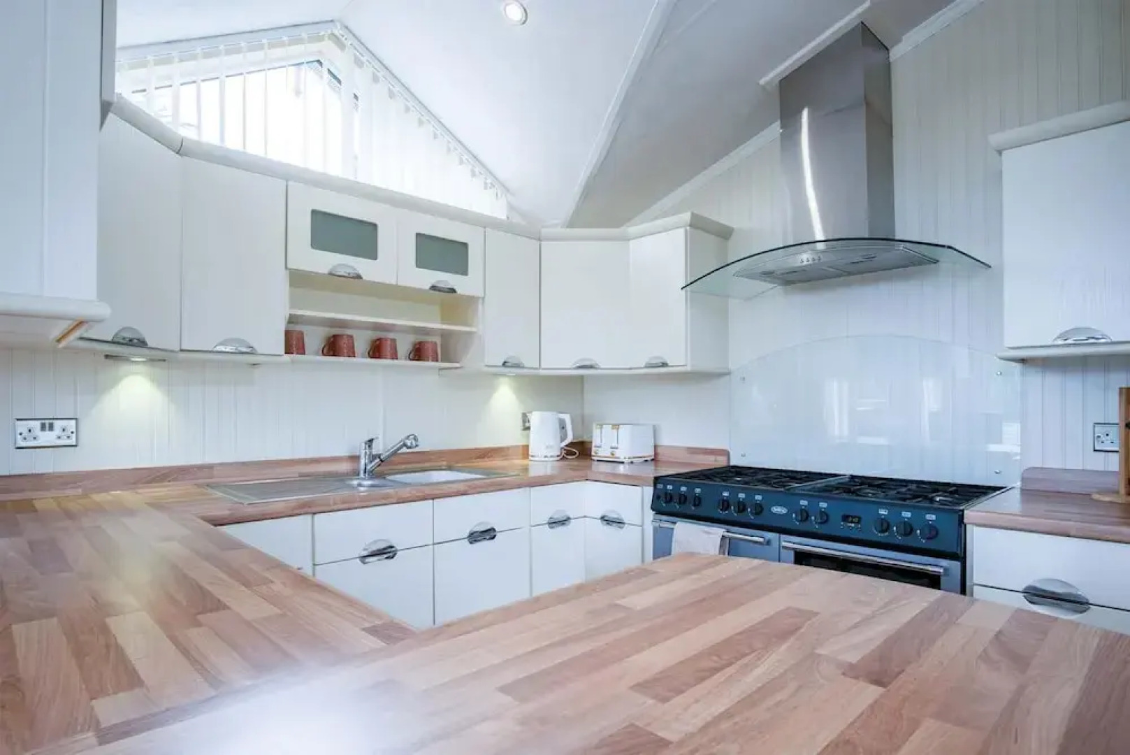 3 Manor Lodge - 2 Bedroom Lodge - Pendine