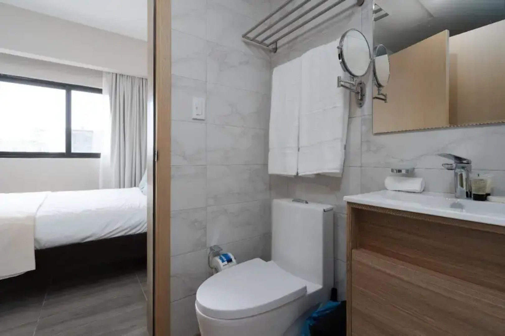 Breakfast Included - 2 Bedrooms - RL1 707