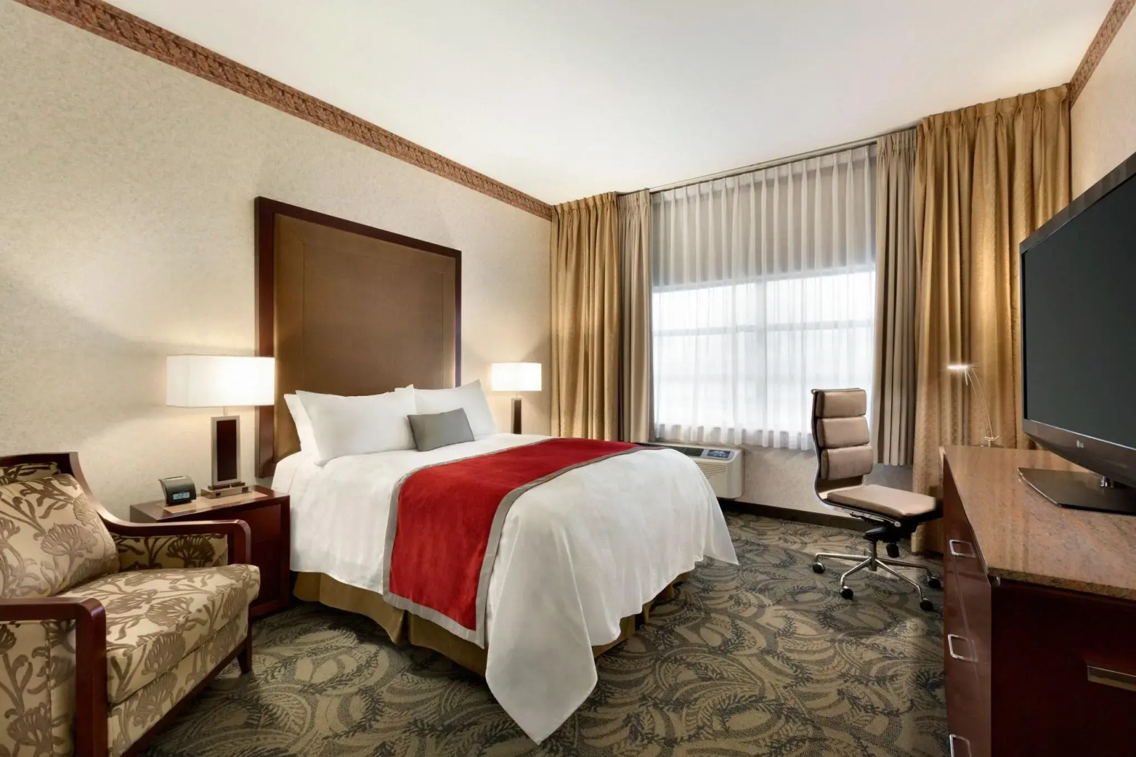 Poco Inn and Suites Hotel & Conference Centre