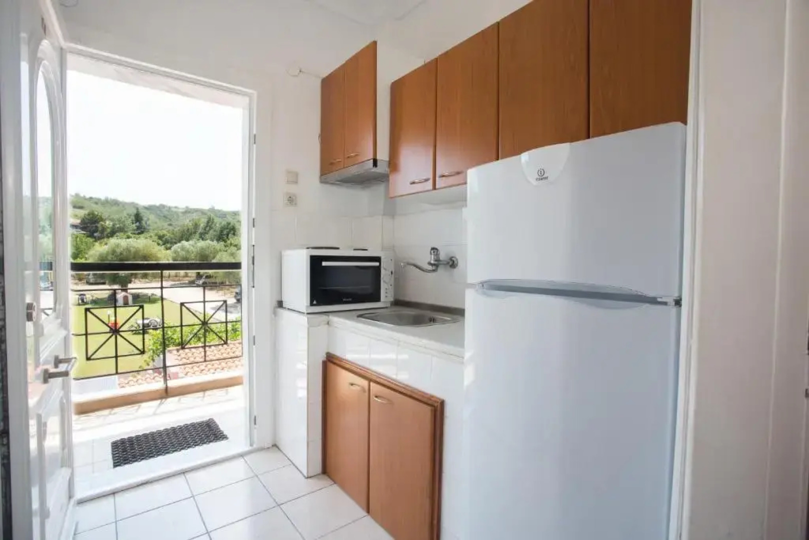 Theramvos Studios By Thomas