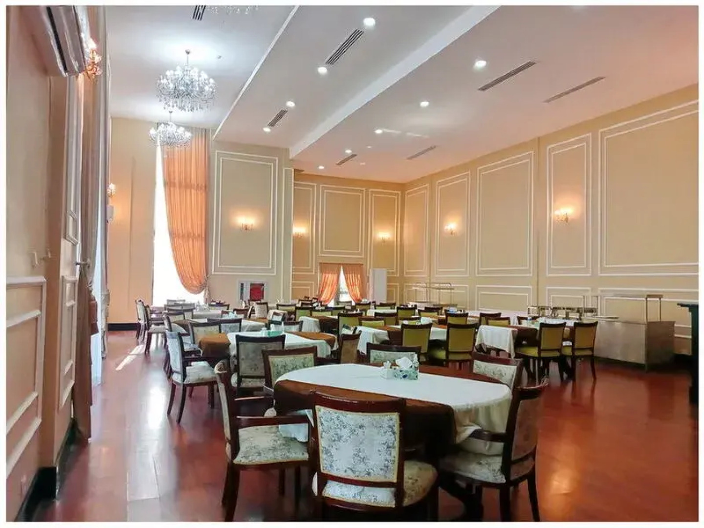 Чарлак Отель