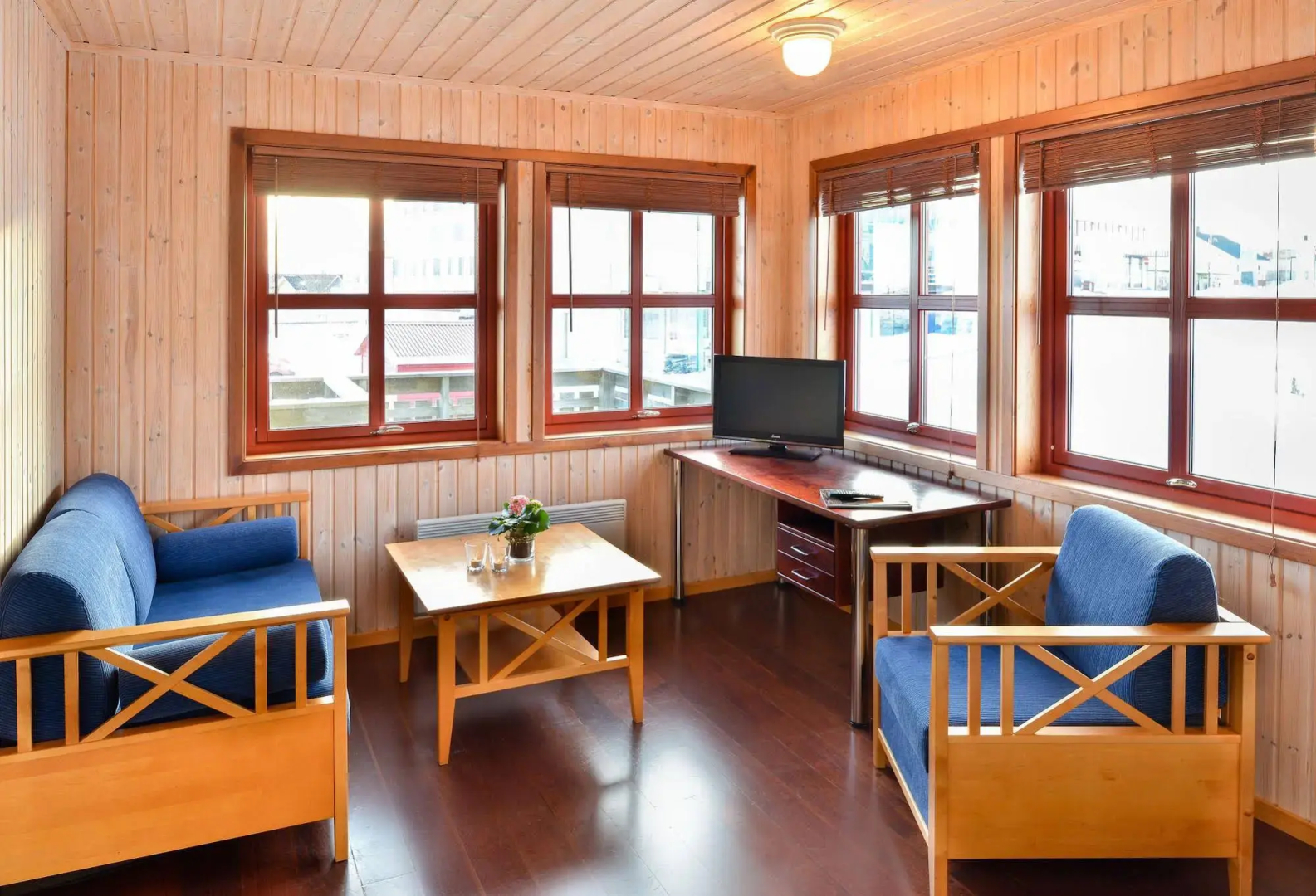 Grønnbuene Rorbu Hotel