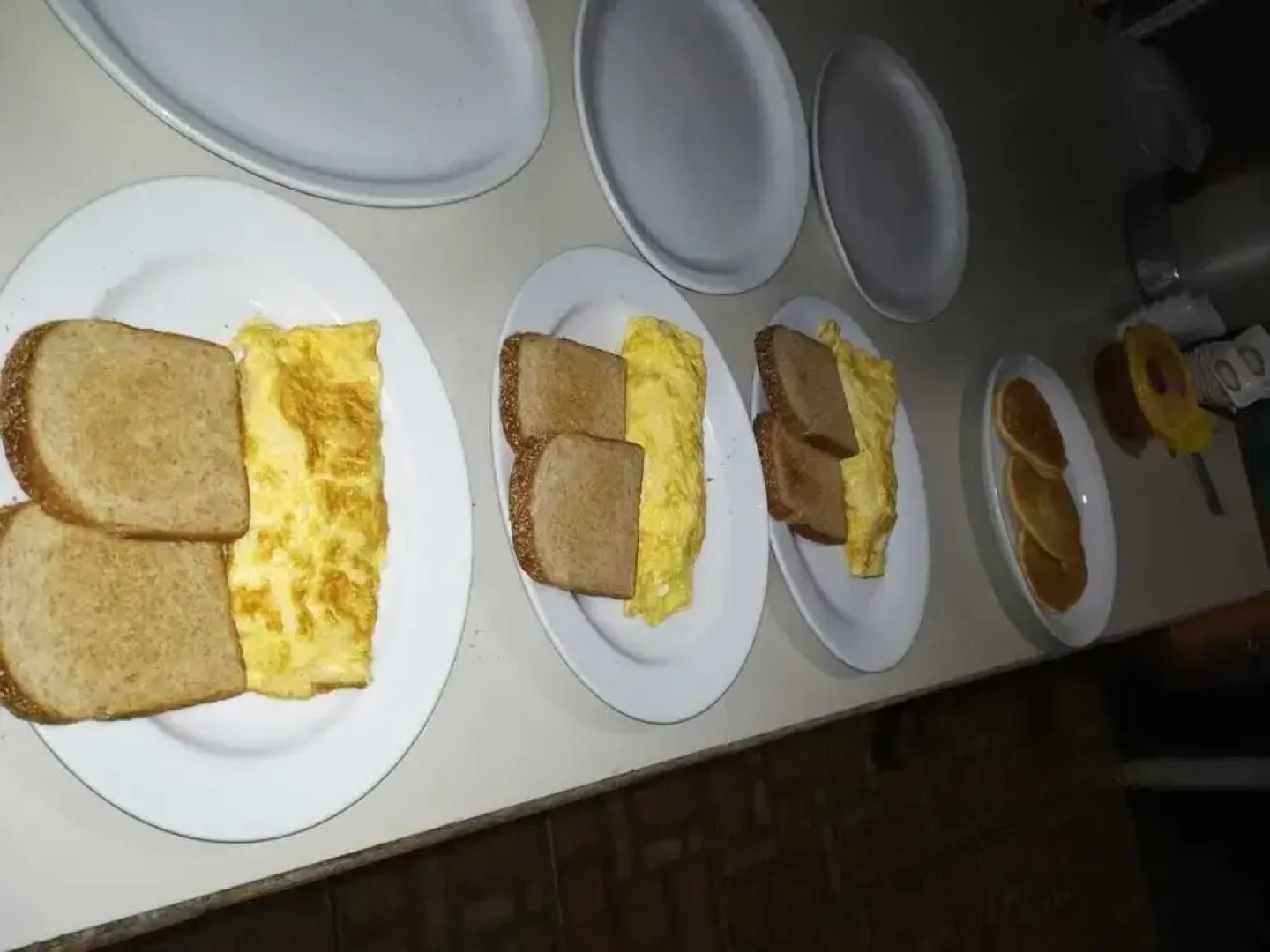 Jonny's cabins drake day