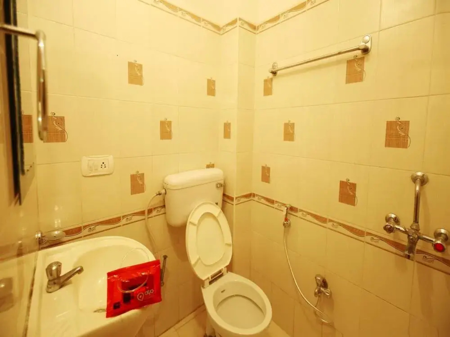 Vista Rooms at Indira Colony