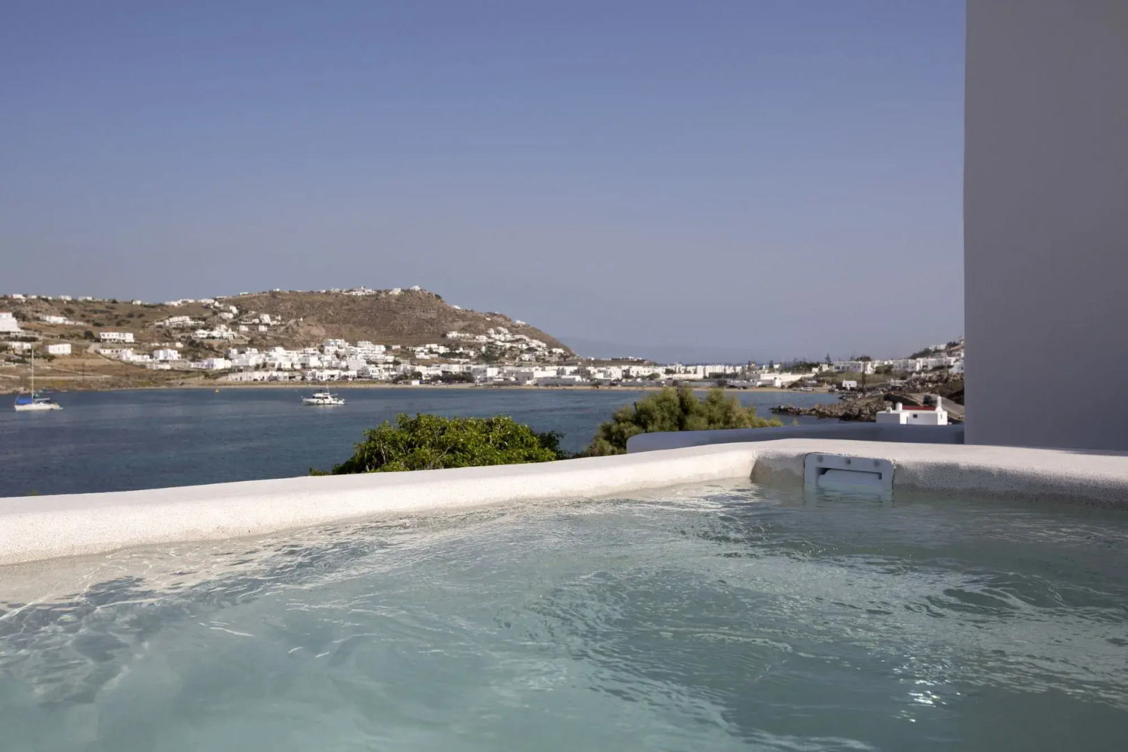 Dreambox Mykonos Suites and Mini Villas