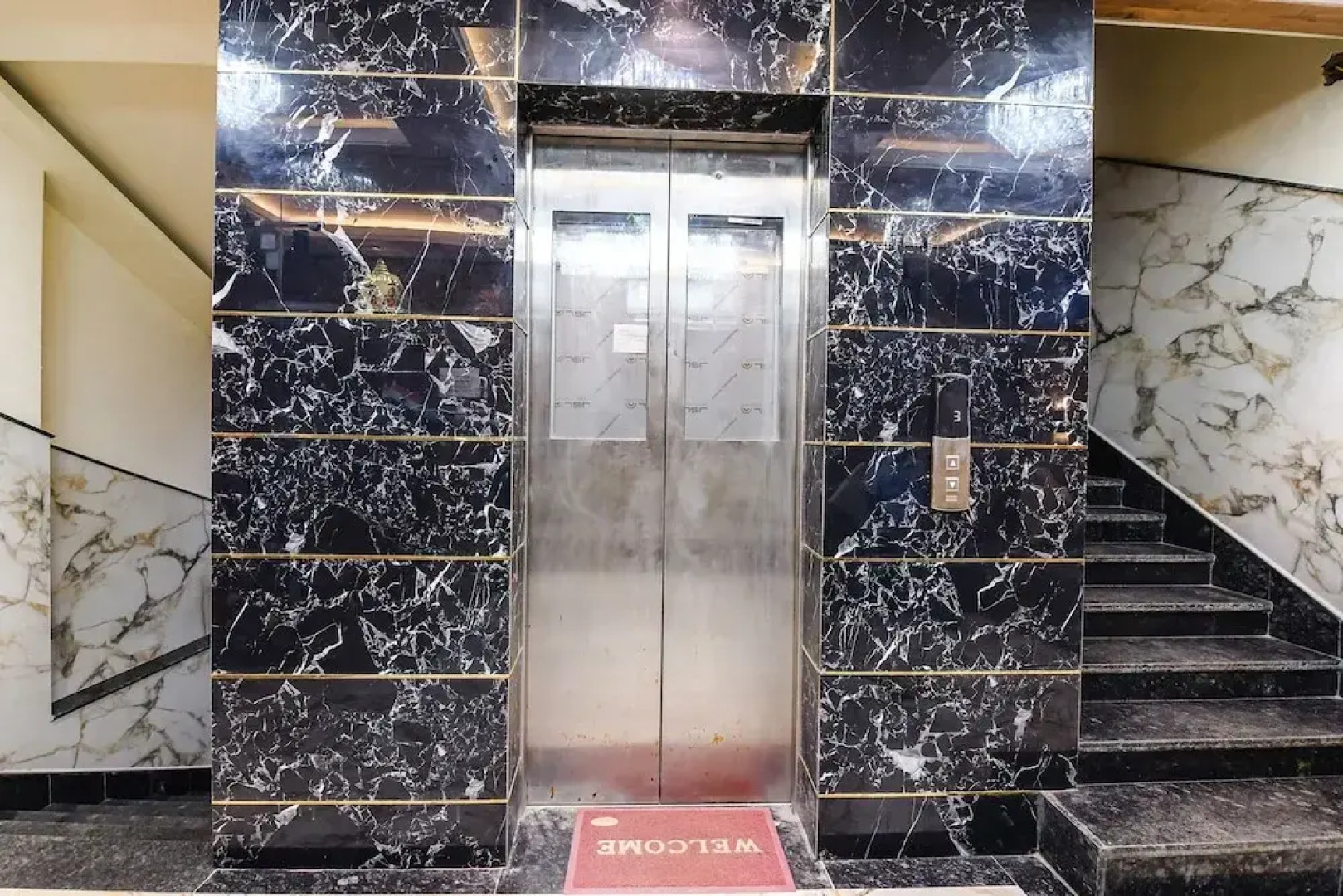 Fabhotel Prime Krishna Regency