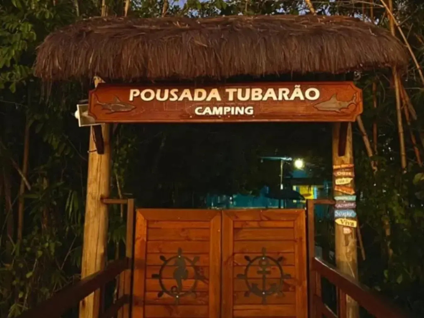 Tubarao Pousada & Camping
