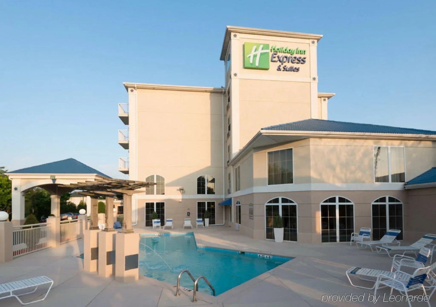 Holiday Inn Express & Suites Asheville SW - Outlet Ctr Area by IHG