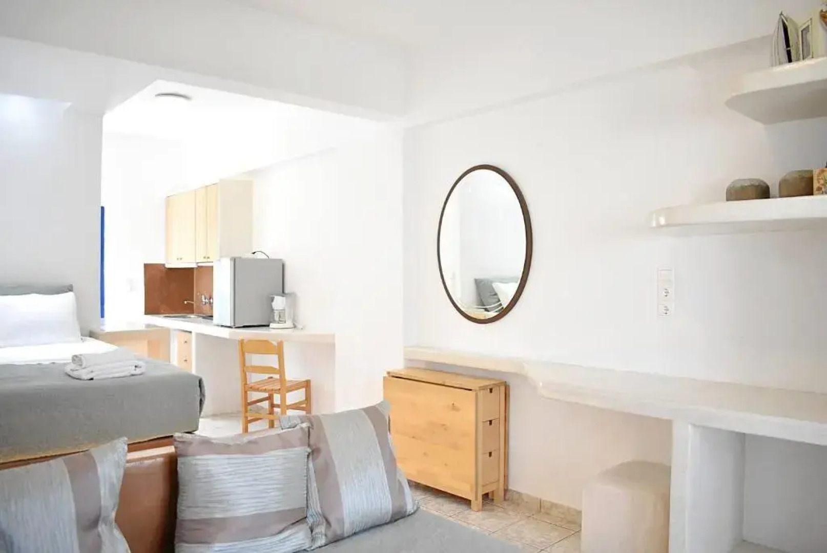 Tzamaros Studios Kythnos