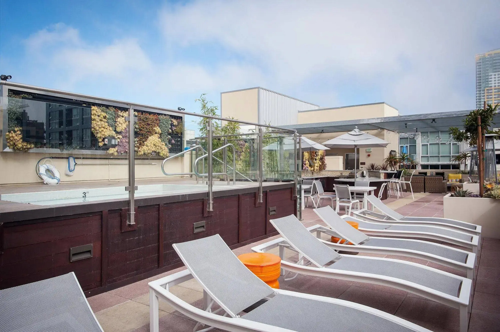 Sunshine Suites at East Village