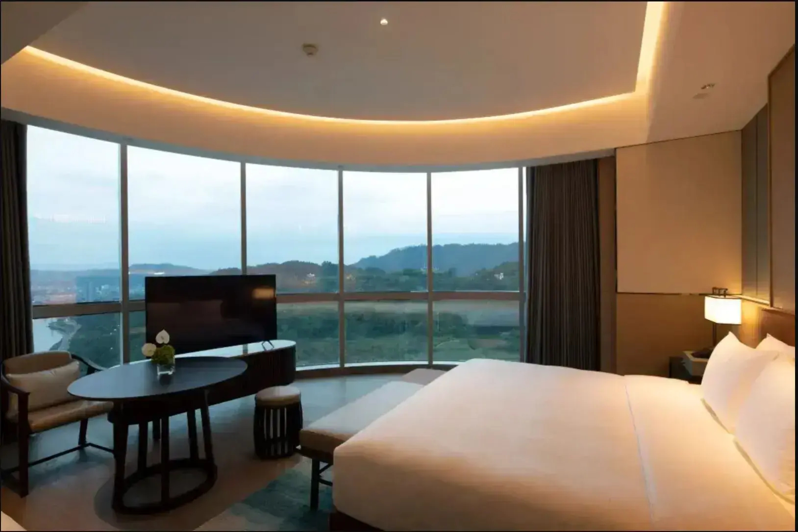 HUALUXE Yibin by IHG